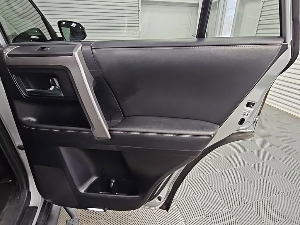 Used 2015 Toyota 4Runner SR5 RWD image 32