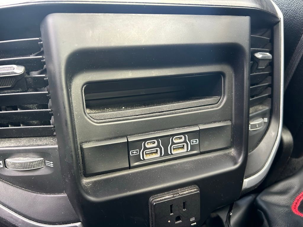 Used 2021 RAM 1500 Big Horn image 31