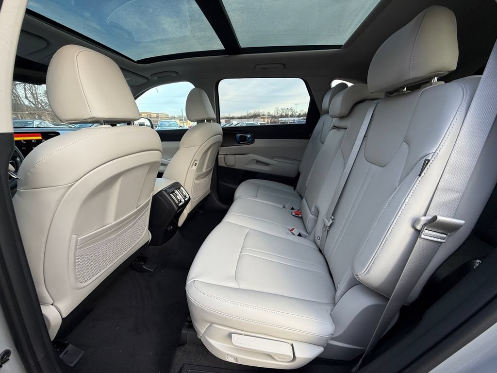New 2026 Kia Sorento S w/ S Panoramic Sunroof Package FWD image 24