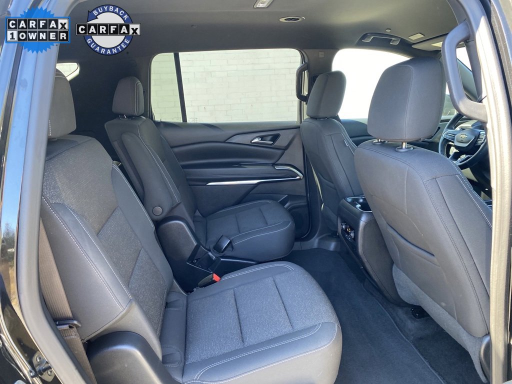 Used 2025 Chevrolet Traverse LT image 11