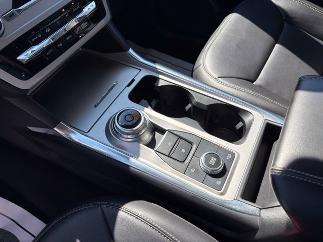 Used 2023 Ford Explorer XLT w/ Equipment Group 202A AWD/4WD image 23