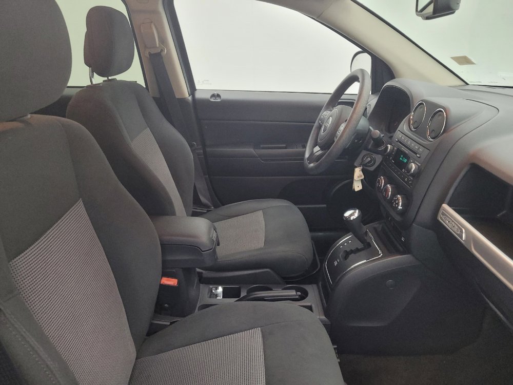 Used 2016 Jeep Compass Sport w/ Power Value Group image 21