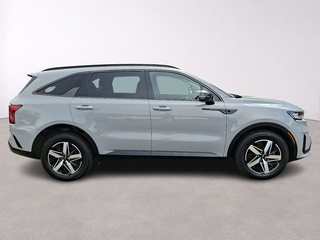 Used 2023 Kia Sorento EX w/ Panoramic Sunroof Package FWD image 8