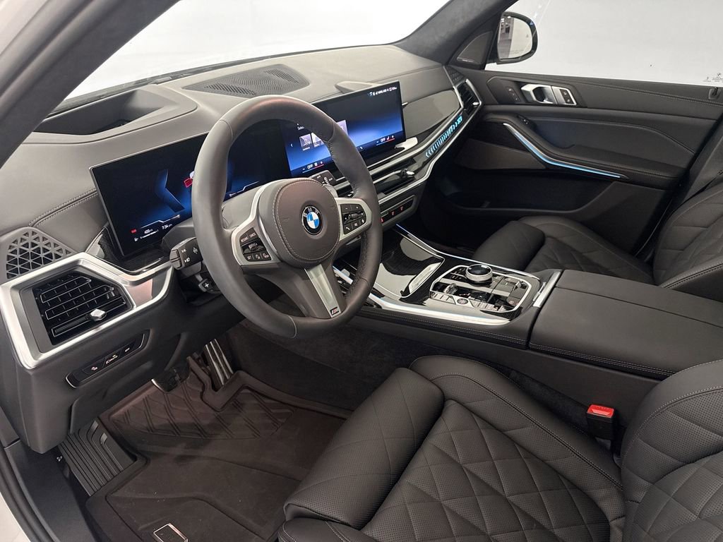Used 2026 BMW X7 xDrive40i w/ M Sport Package image 9