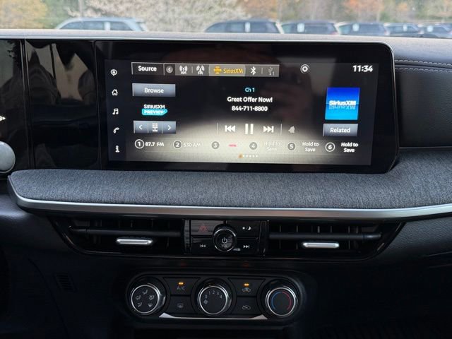 Used 2025 Nissan Kicks SV FWD image 19