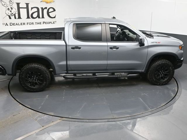 Used 2023 Chevrolet Silverado 1500 ZR2 image 38