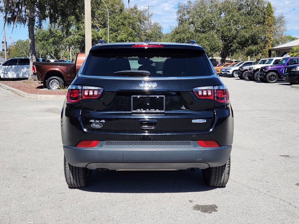 Used 2024 Jeep Compass Latitude image 5