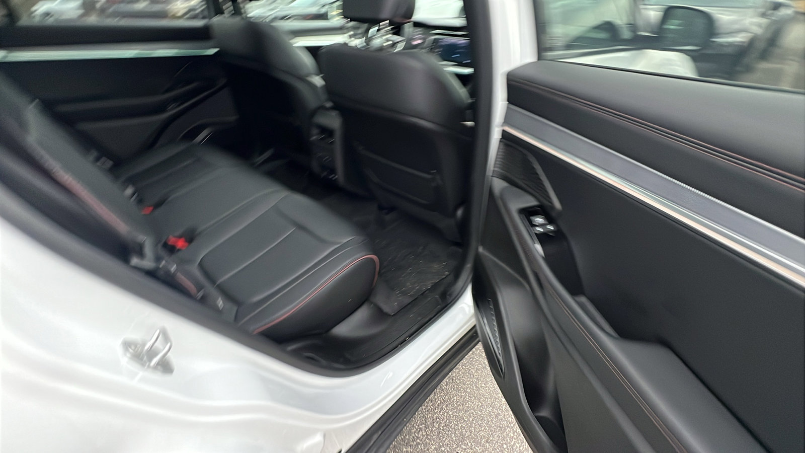 Used 2024 Jeep Wagoneer Launch Edition image 23