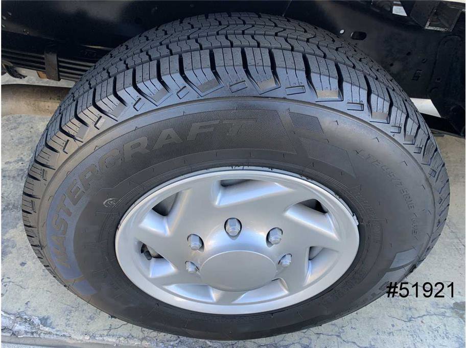 Used 2022 Ford E-350 and Econoline 350 Super Duty w/ Power Windows & Locks Group image 22