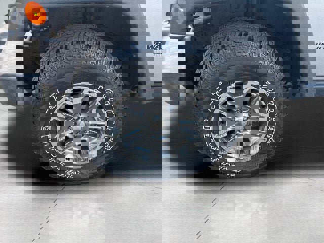 Used 2017 Jeep Wrangler Unlimited Rubicon w/ Cold Weather Group image 19