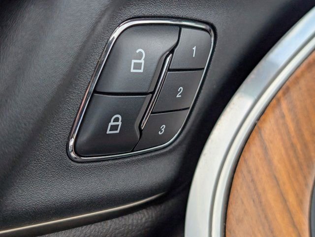 Used 2018 Lincoln MKC Select w/ Lincoln MKC Climate Package image 27