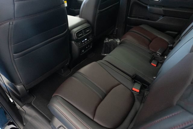 New 2026 Honda Pilot Black Edition image 7
