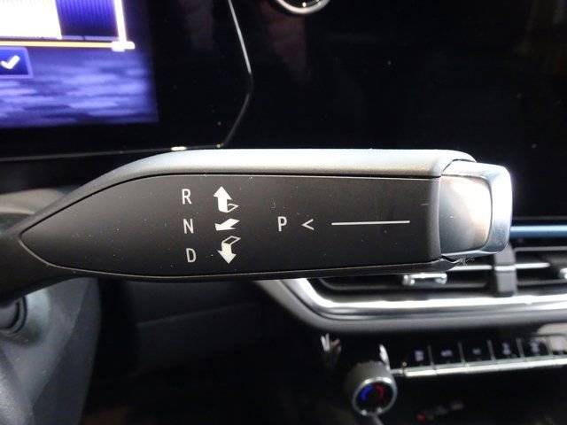 New 2025 Chevrolet Equinox EV LT w/ Convenience Package image 9