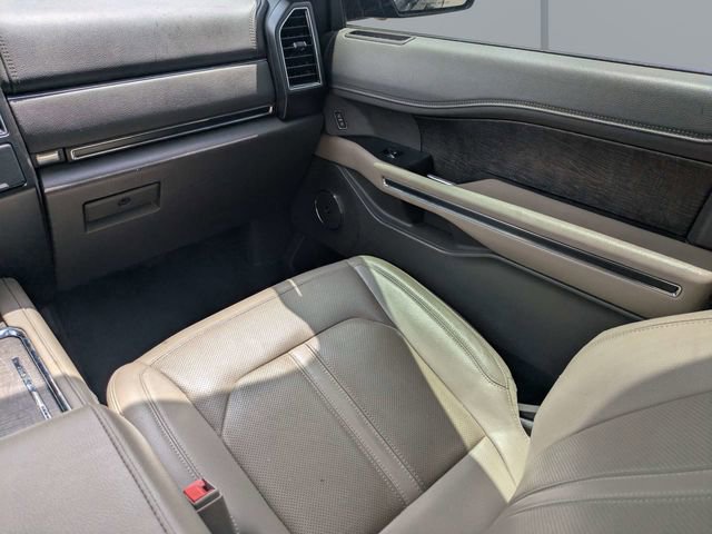 Used 2021 Ford Expedition Limited RWD image 18