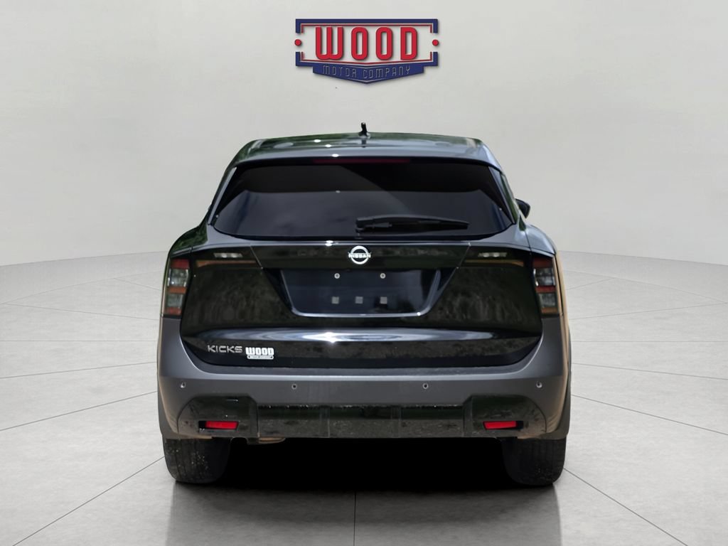 Used 2025 Nissan Kicks SV FWD image 3