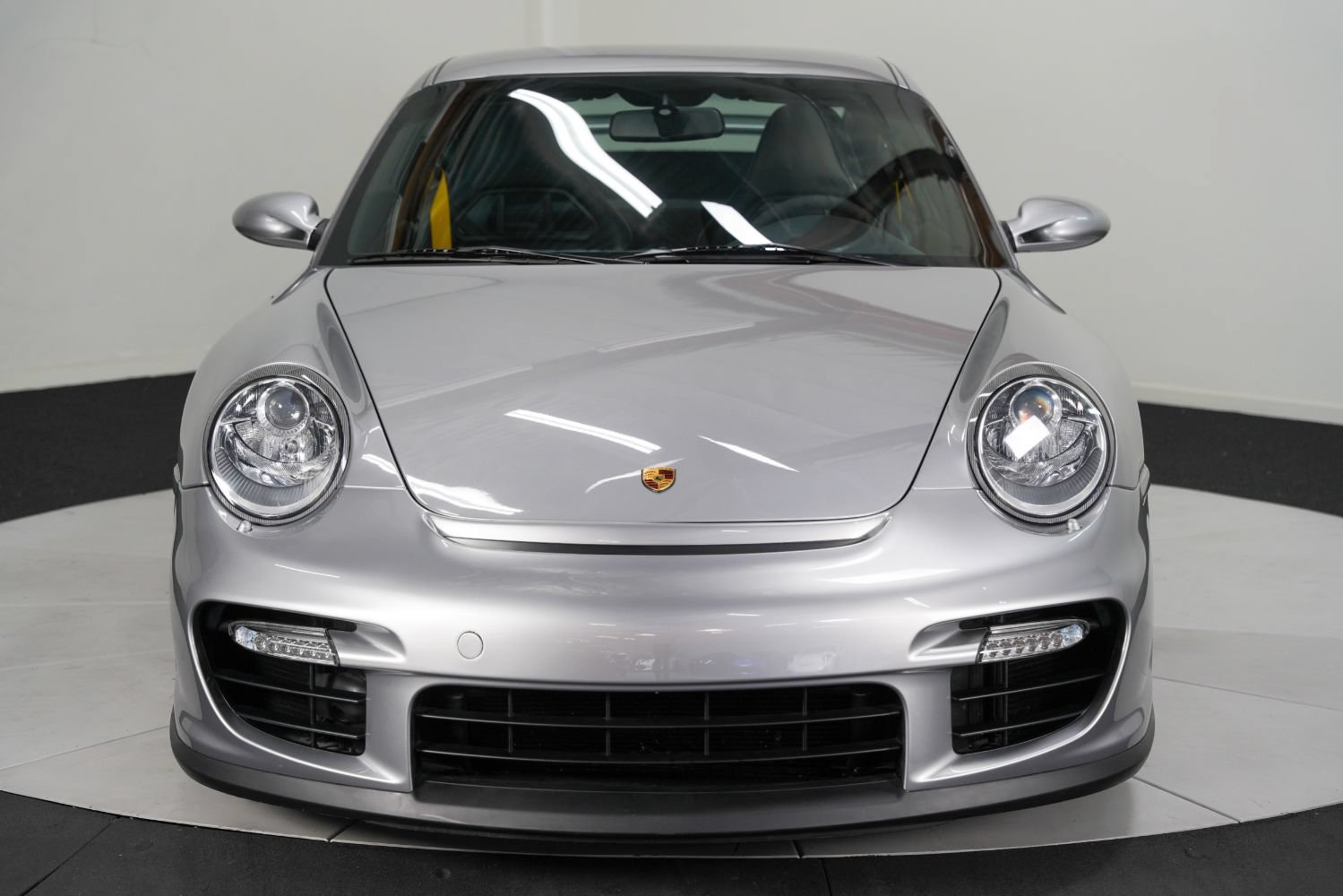 Used 2008 Porsche 911 GT2 RWD image 9
