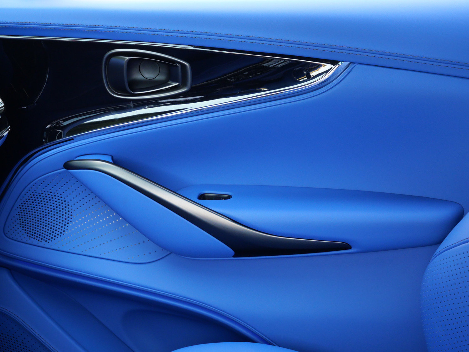 New 2026 Aston Martin DBX S AWD/4WD image 20