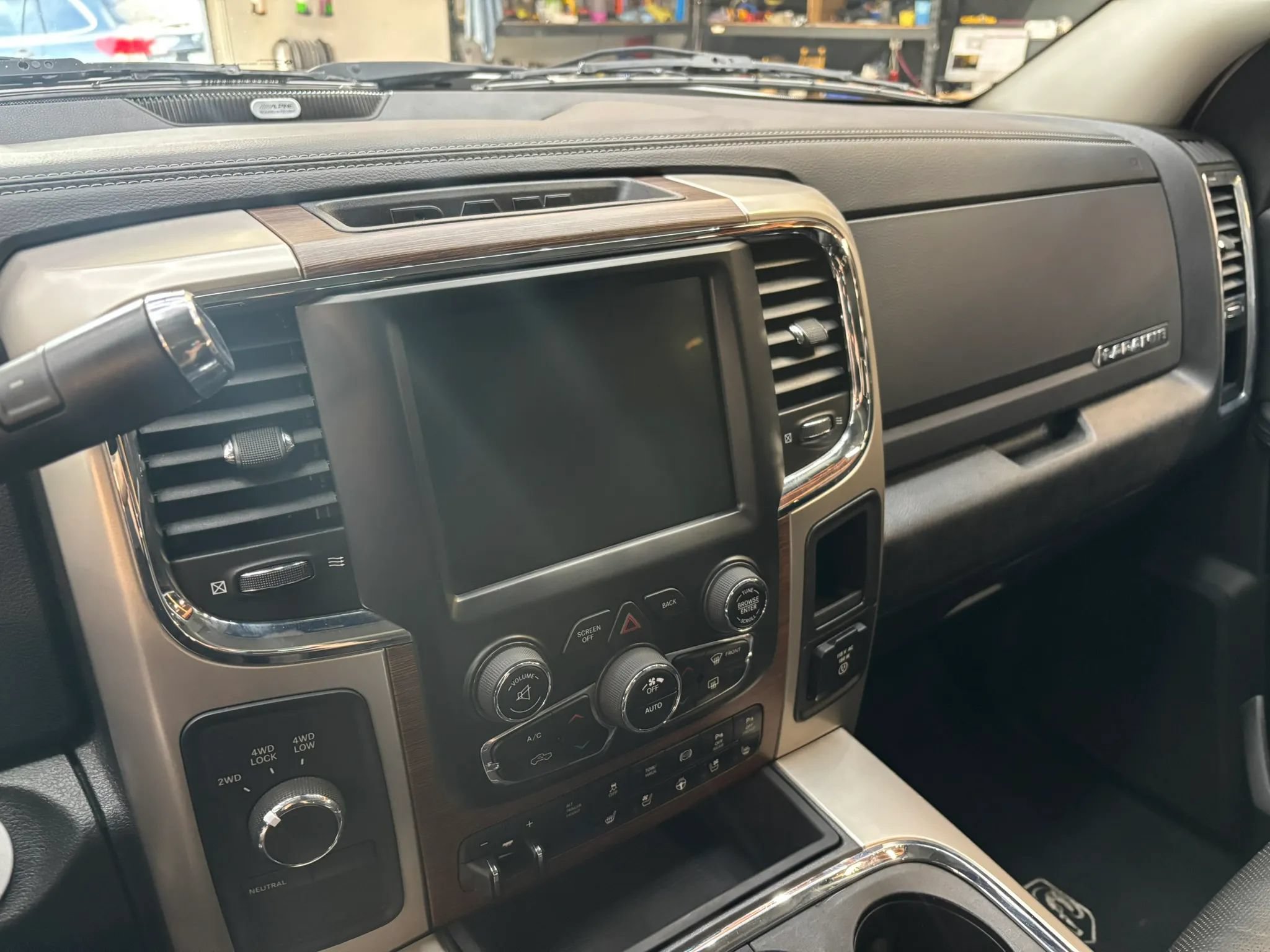 Used 2016 RAM 2500 Laramie w/ Protection Group AWD/4WD image 19