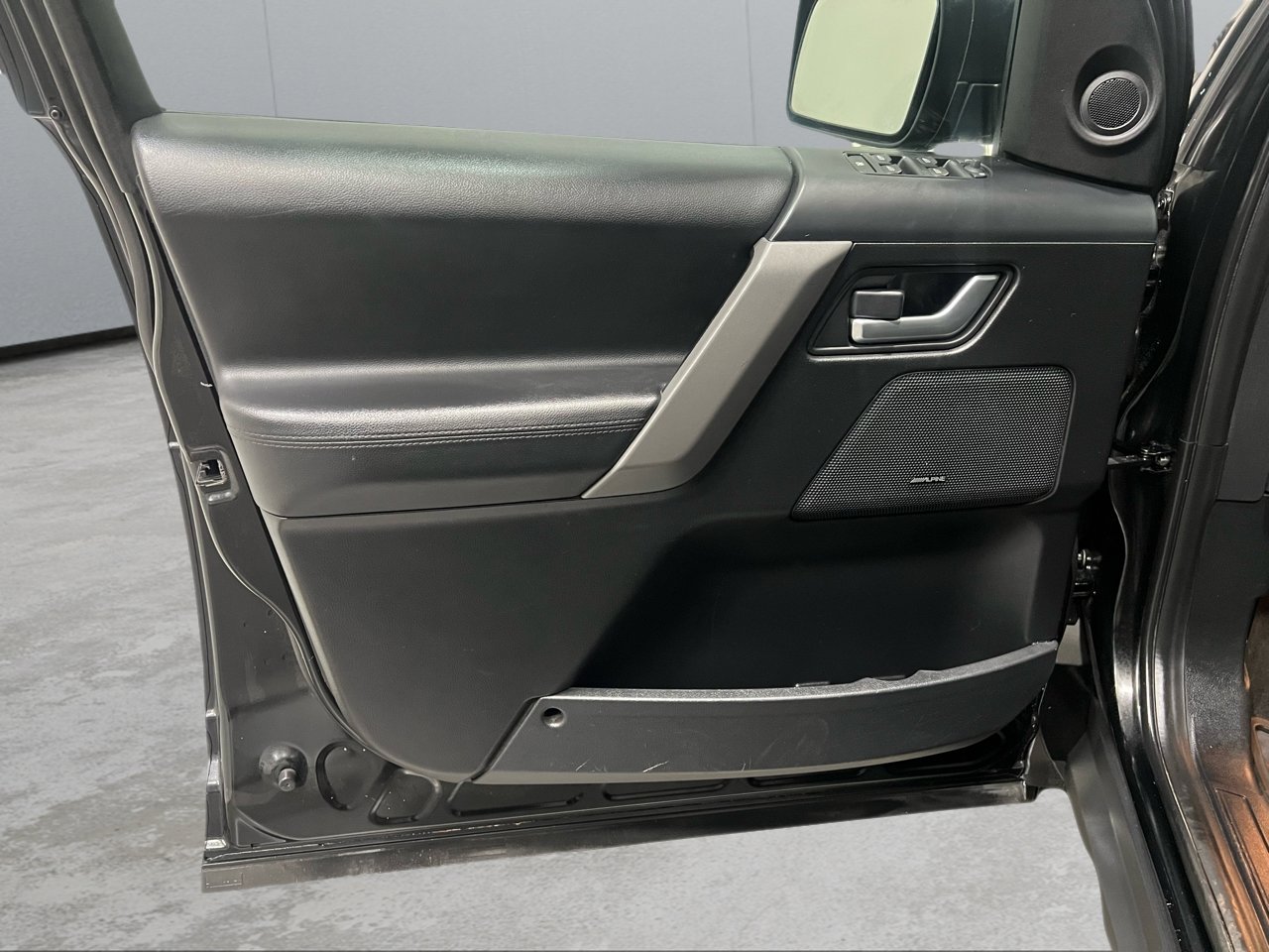 Used 2008 Land Rover LR2 HSE image 33