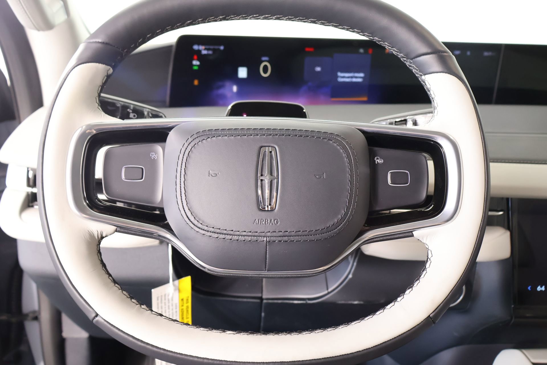 New 2026 Lincoln Navigator Premiere AWD/4WD image 3
