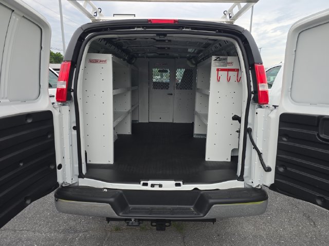 New 2026 GMC Savana 2500 w/ Driver Convenience Package RWD image 5