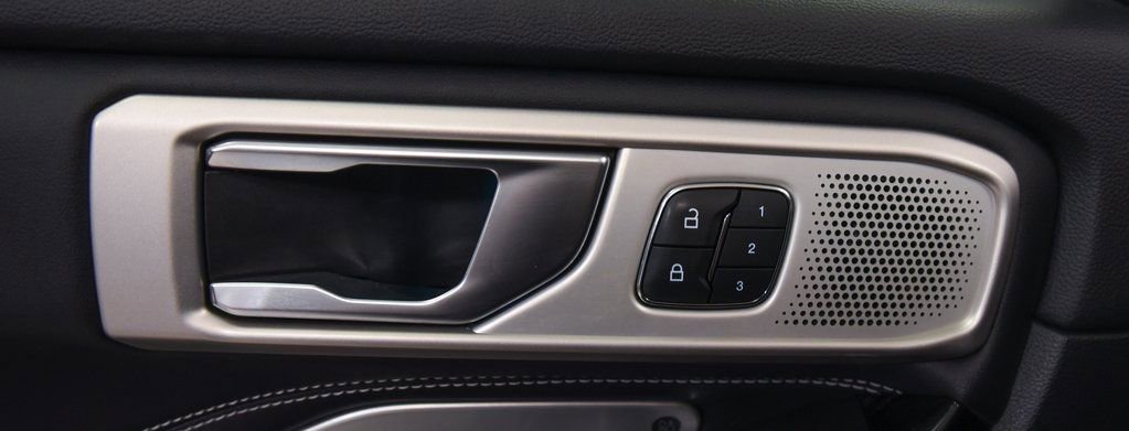 Used 2021 Ford Explorer ST w/ ST Street Pack image 14