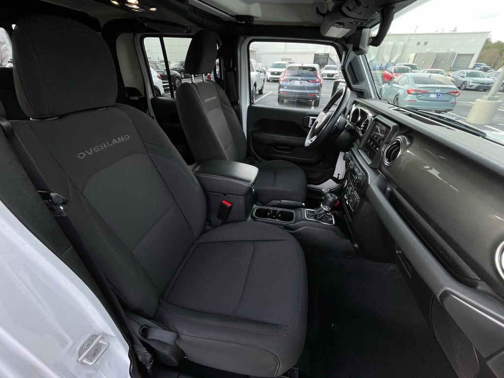 Used 2022 Jeep Gladiator Overland w/ LED Lighting Group image 32