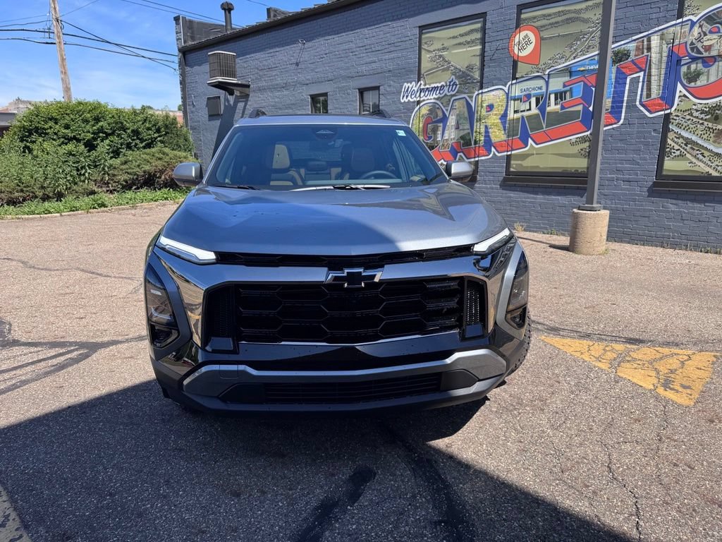 New 2026 Chevrolet Equinox ACTIV w/ Convenience Package III AWD/4WD image 2