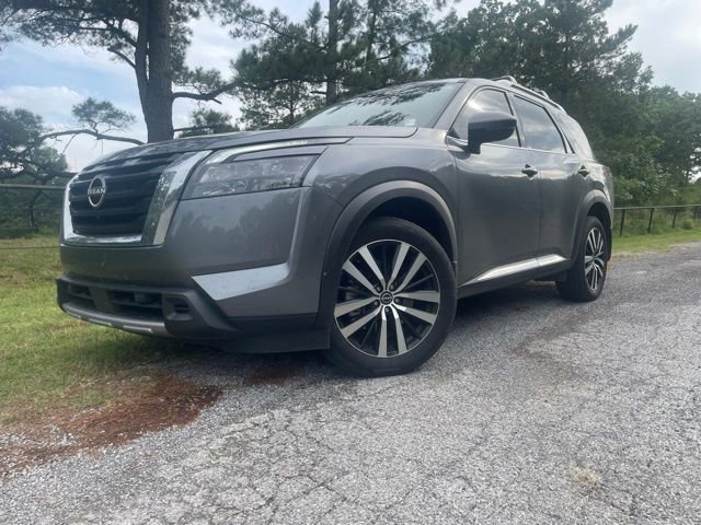 Used 2025 Nissan Pathfinder Platinum w/ Cargo Package