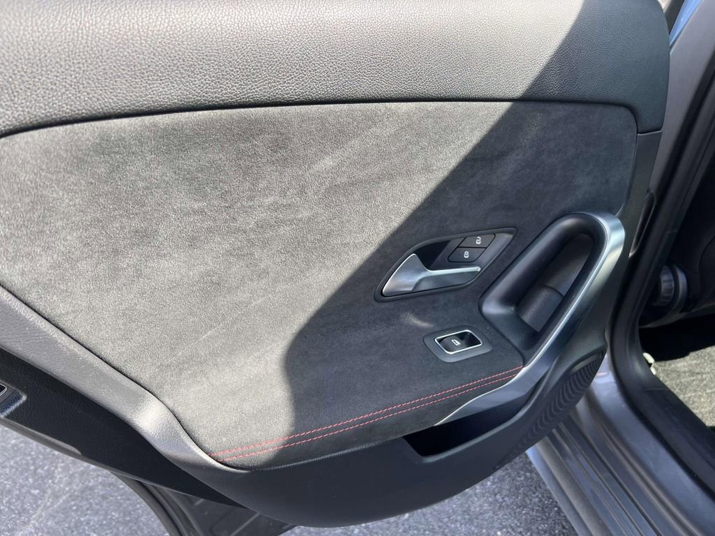 Used 2022 Mercedes-Benz A 220 4MATIC image 12