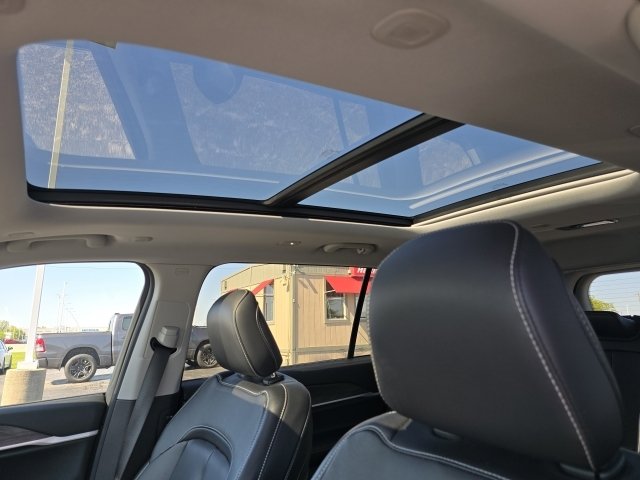 Used 2022 Jeep Grand Cherokee L Limited image 2