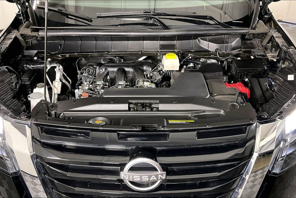 Certified 2025 Nissan Pathfinder S image 13