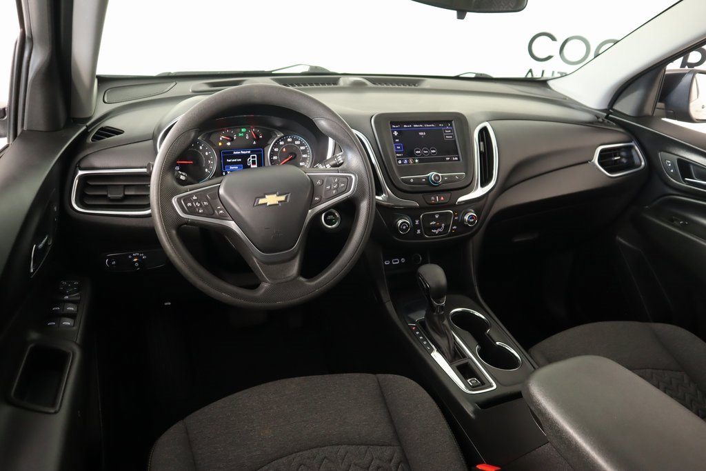 Used 2023 Chevrolet Equinox LT image 2
