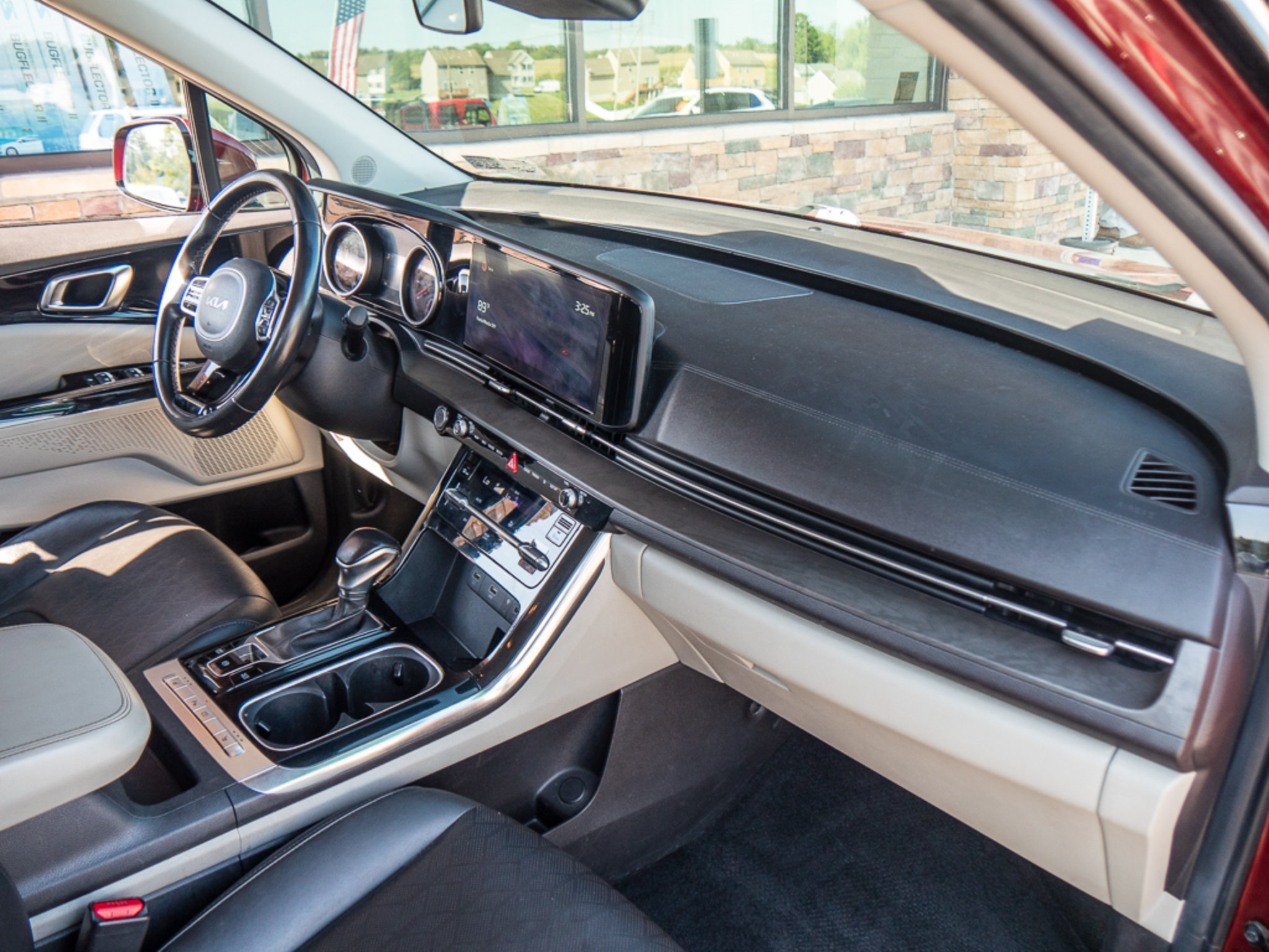 Used 2022 Kia Carnival EX FWD image 14