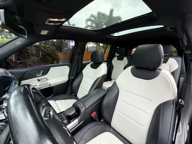 Used 2021 Mercedes-Benz GLB 250 image 11