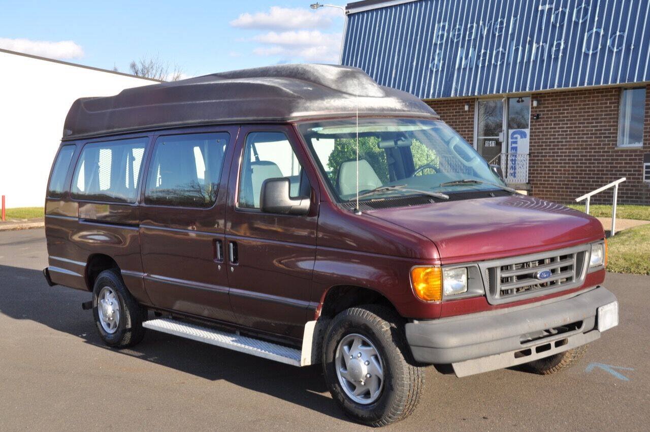 Used 2005 Ford E-350 and Econoline 350 XL RWD image 7