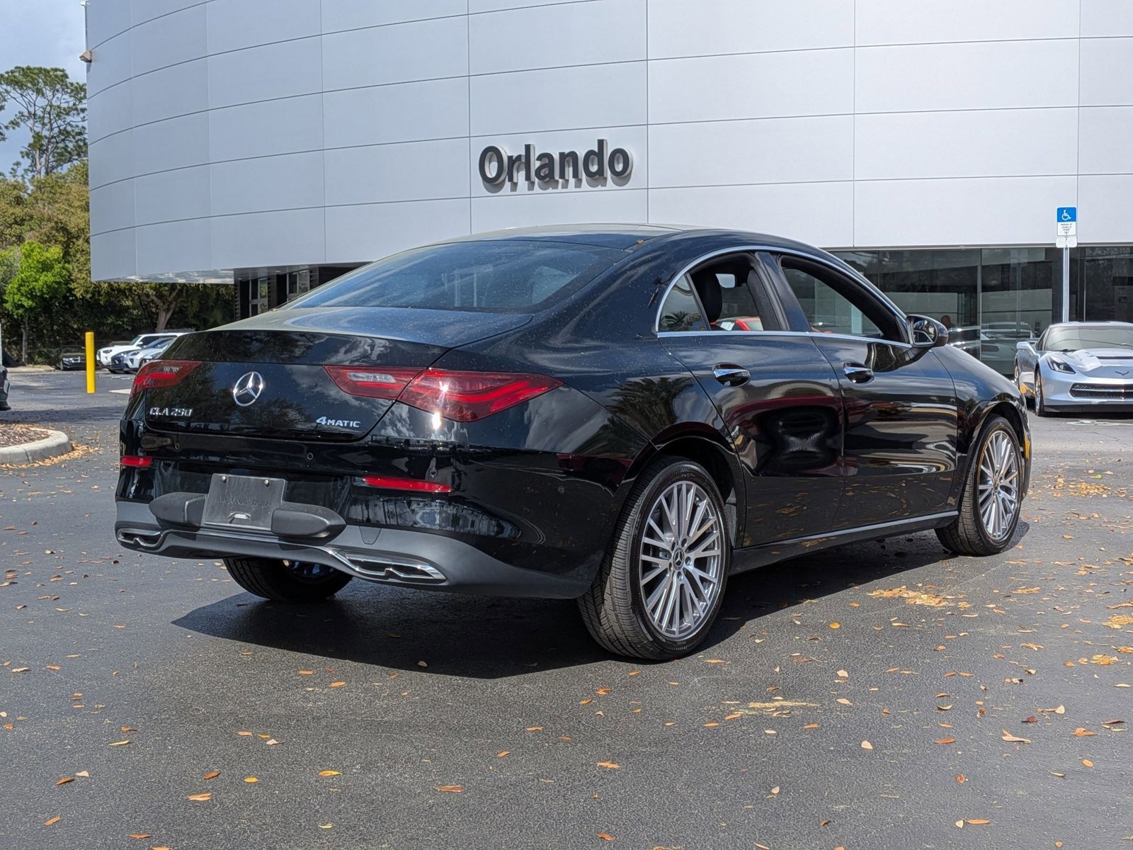 Used 2025 Mercedes-Benz CLA 250 4MATIC image 9