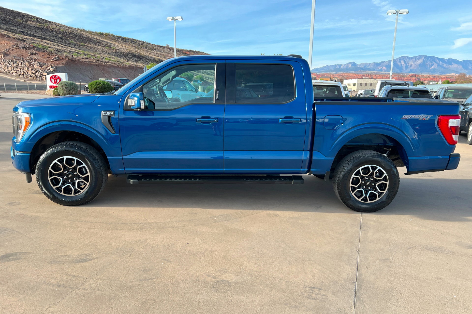Used 2023 Ford F150 Lariat image 2