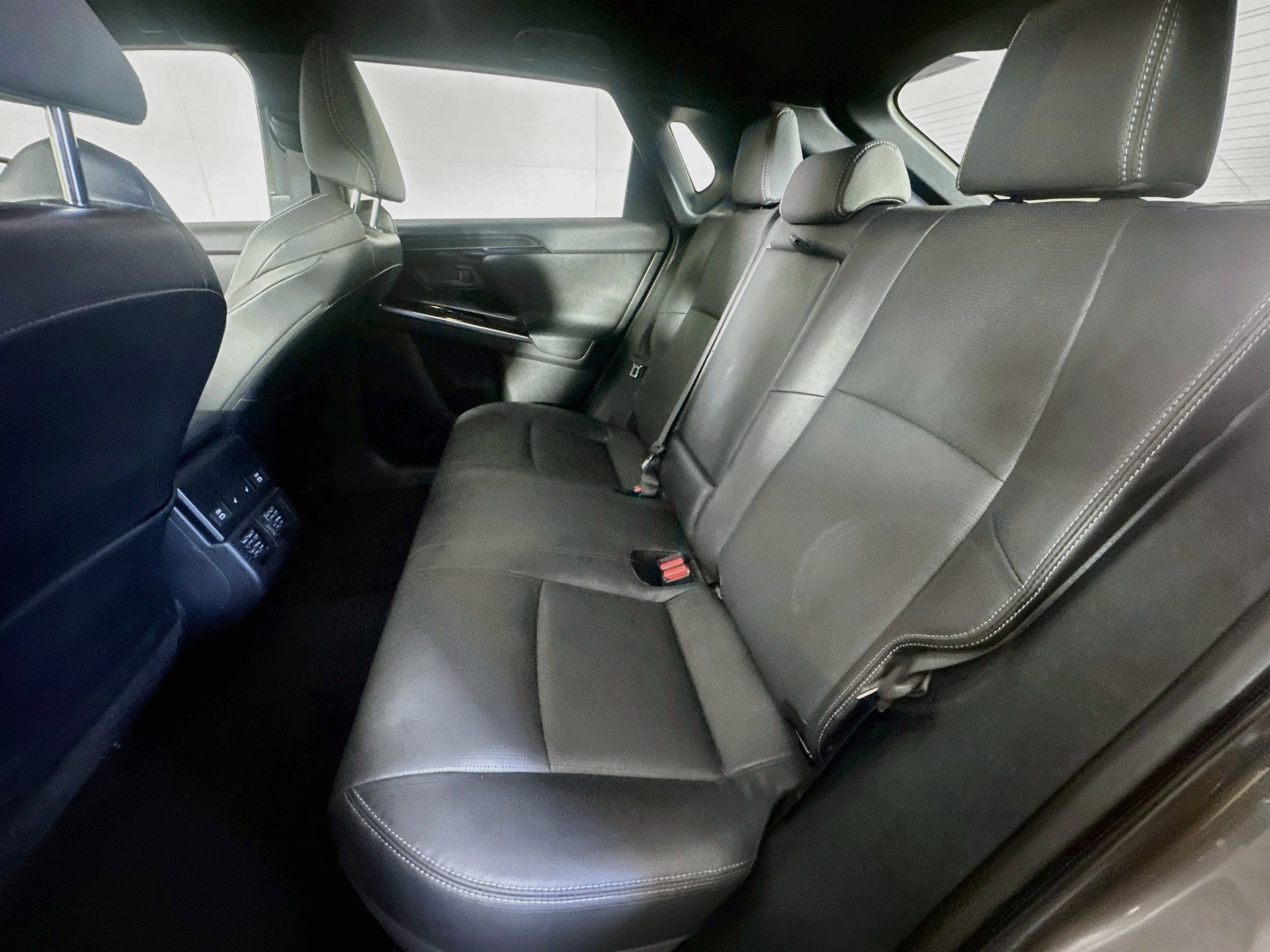 Used 2023 Subaru Solterra AWD image 27