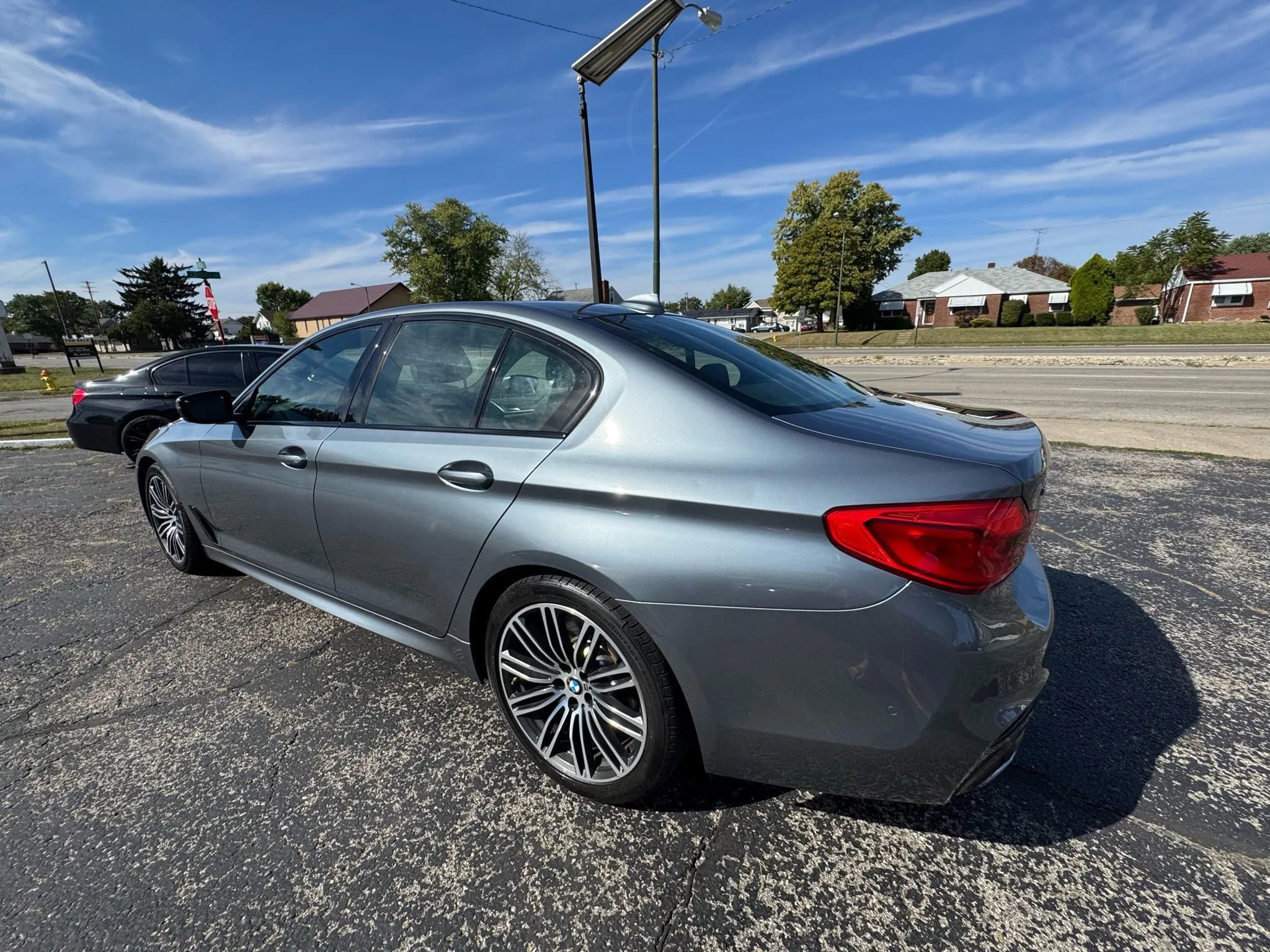 Used 2019 BMW 540i xDrive w/ M Sport Package image 4