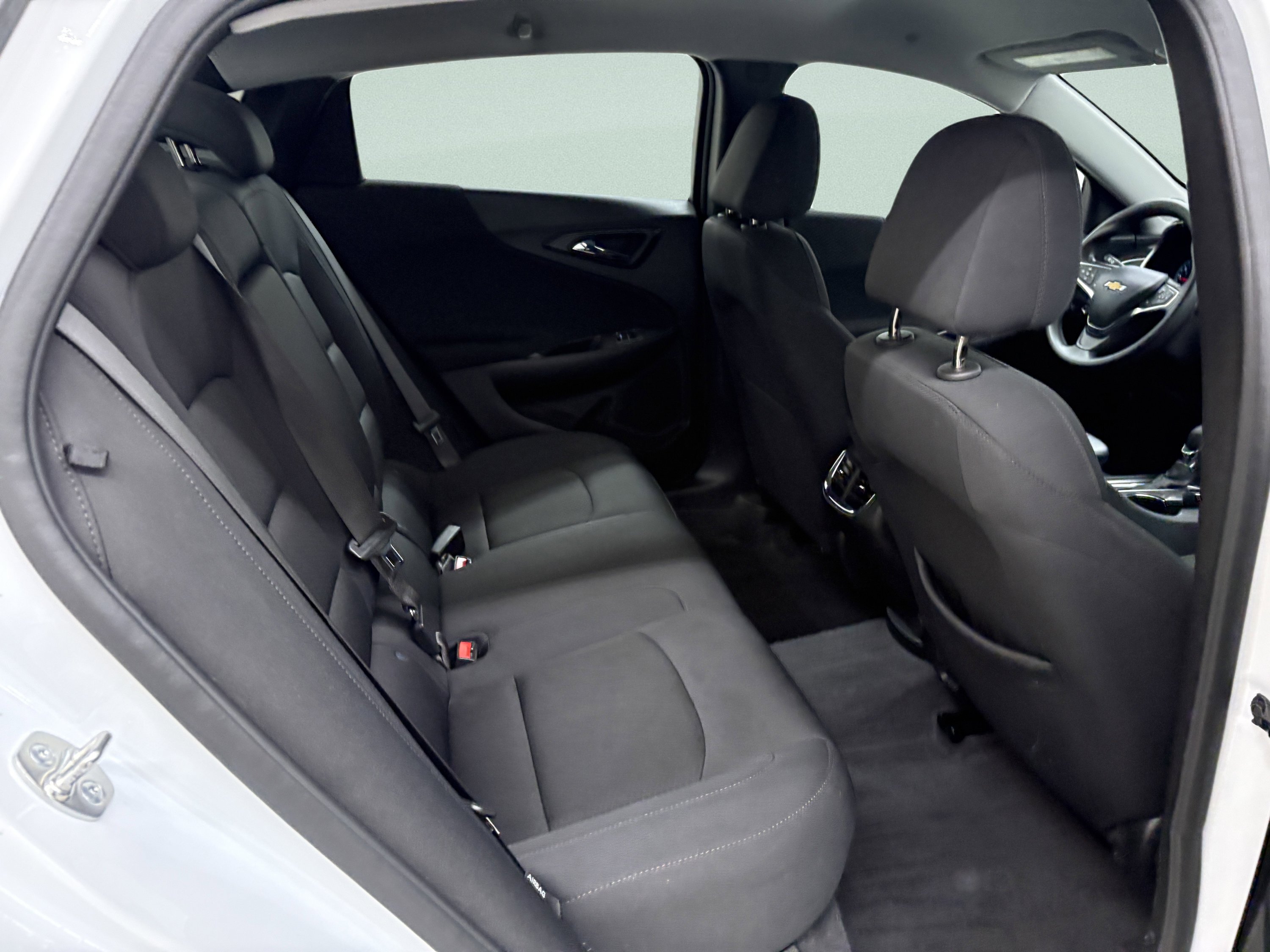 Used 2025 Chevrolet Malibu LT FWD image 23