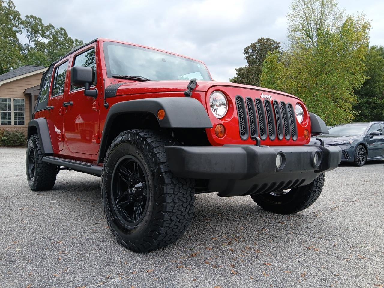 Used 2012 Jeep Wrangler Unlimited Sport AWD/4WD image 4