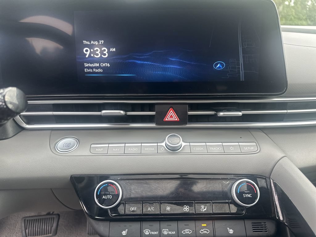 Used 2025 Hyundai Elantra SEL FWD image 28