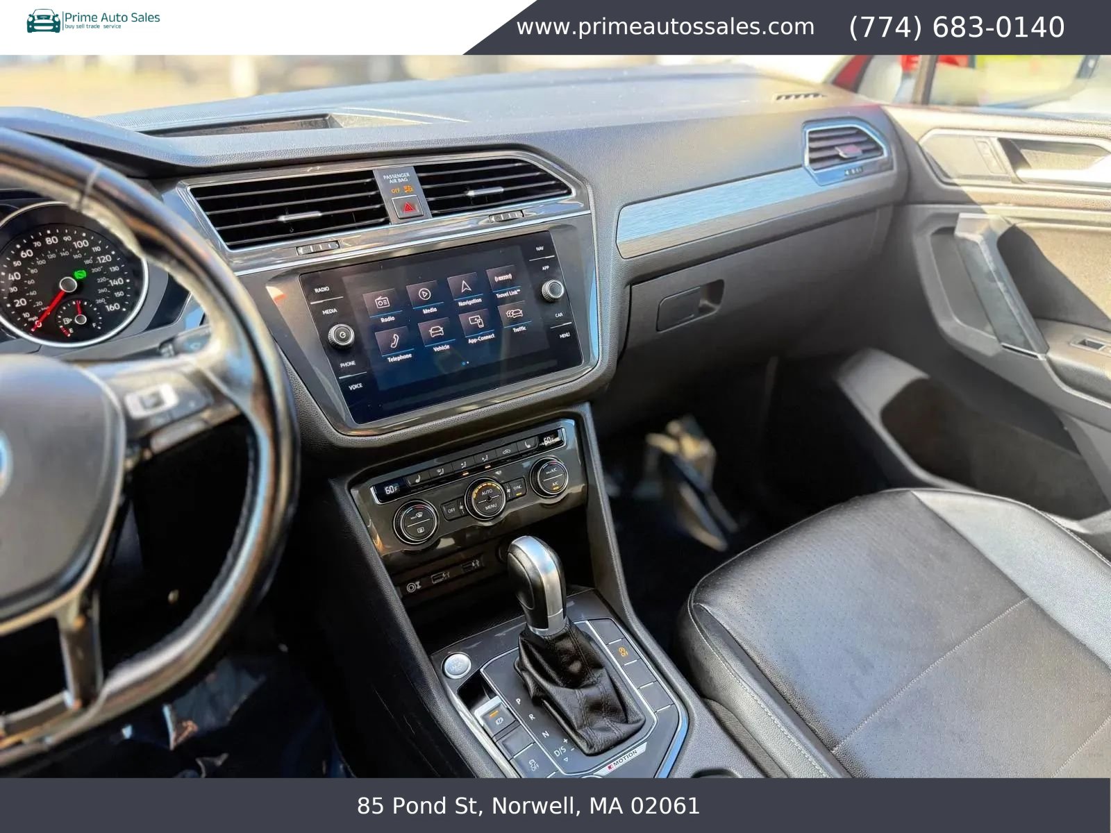 Used 2018 Volkswagen Tiguan SEL AWD/4WD image 28