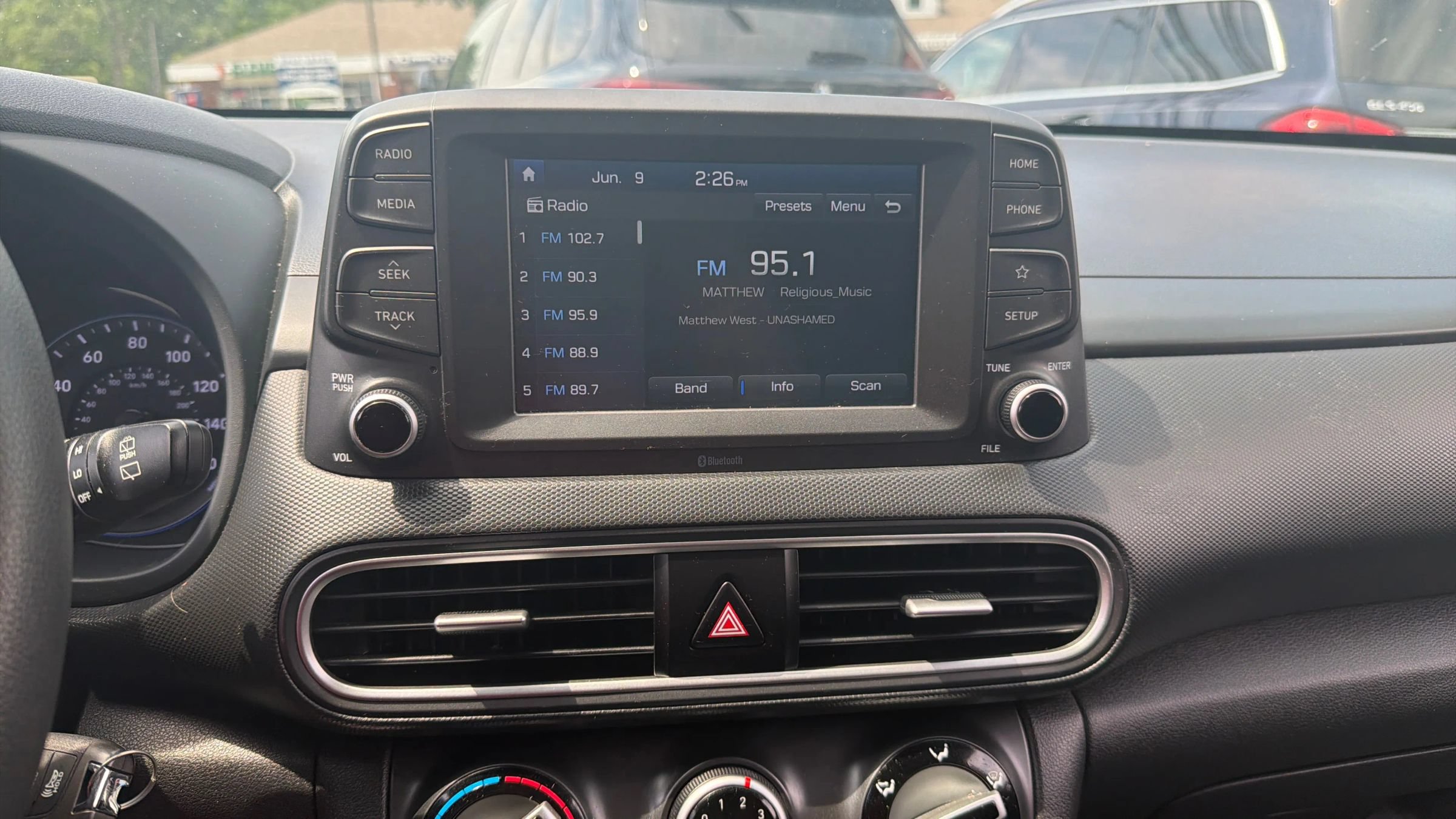 Used 2018 Hyundai Kona SE AWD/4WD image 17
