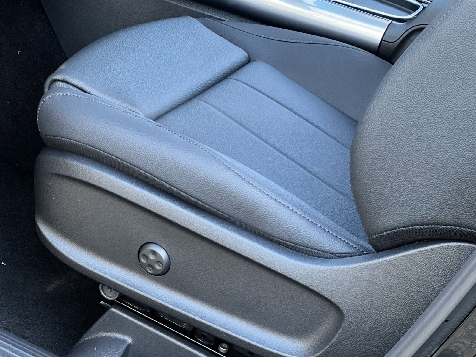 New 2026 Mercedes-Benz GLA 250 4MATIC image 12