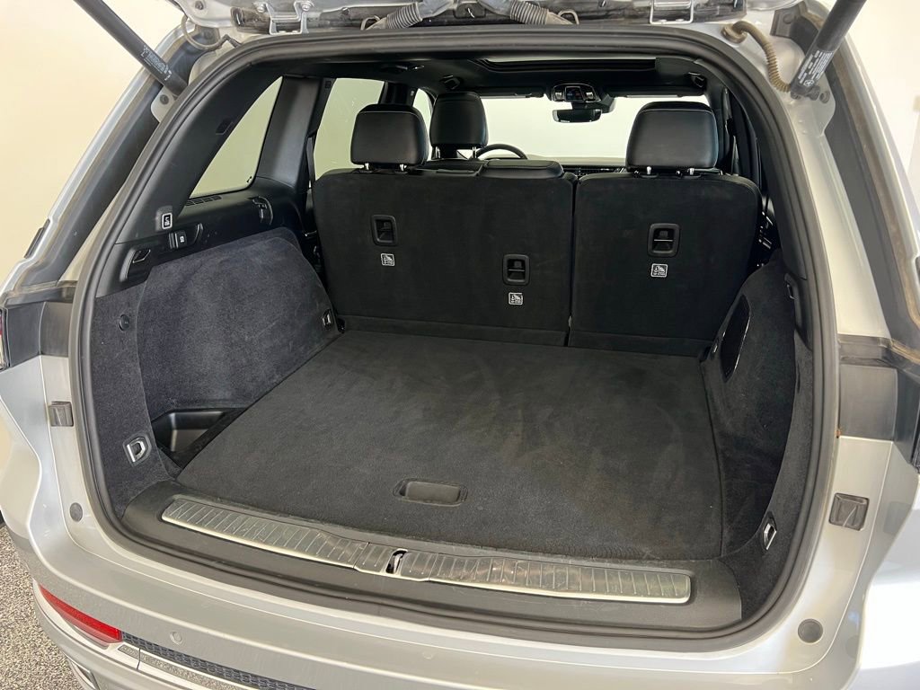 Used 2024 Jeep Grand Cherokee Overland image 7