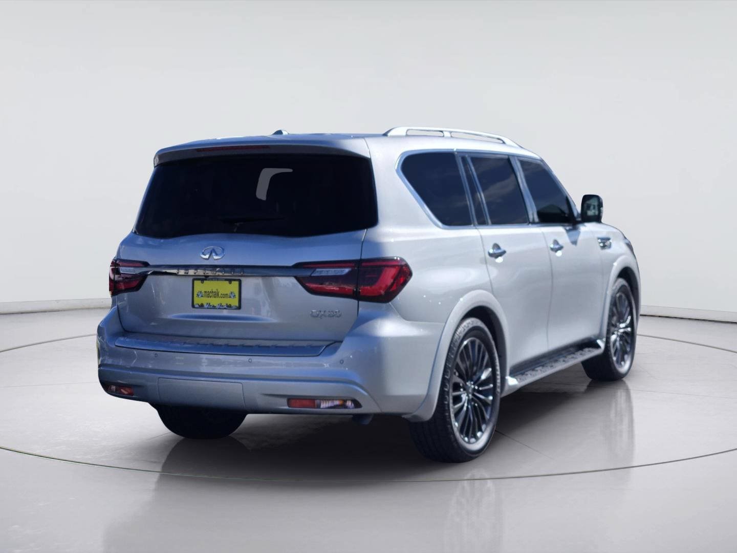 Used 2023 INFINITI QX80 Premium Select w/ Cargo Package RWD image 8
