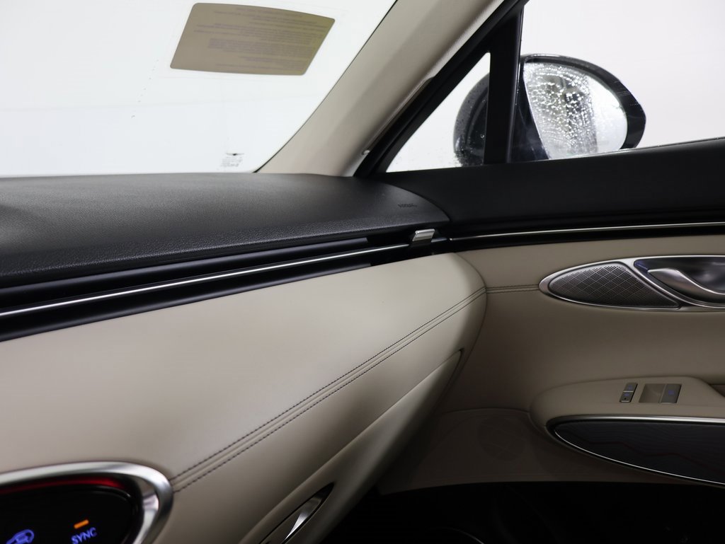 Used 2023 Genesis GV70 2.5T w/ Advanced Package image 7