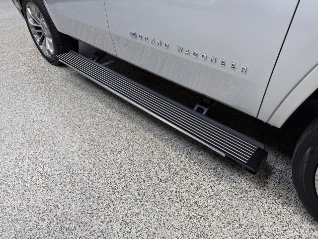 Used 2022 Jeep Grand Wagoneer Series II w/ Premium Group II image 88